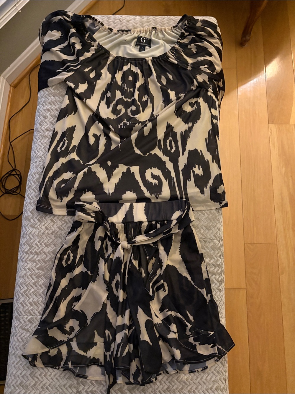 Gianni Bini Black & Cream Abstract Print Mini Dress Set